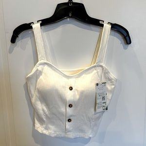 NWT cropped tank built-in bra